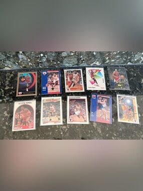Scottie Pippen Basketball 10 Card Lot - Red, White, Blue nba